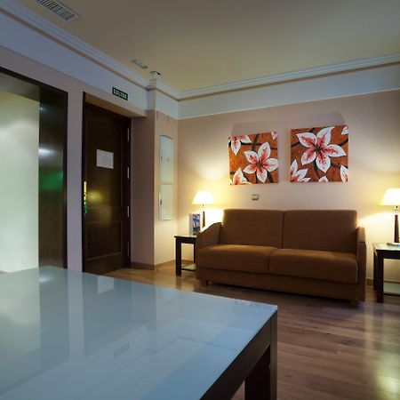 Suites Gran Via 44 Granada Bagian luar foto