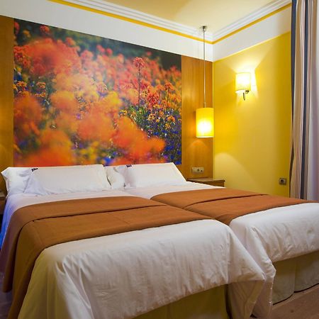 Suites Gran Via 44 Granada Bagian luar foto