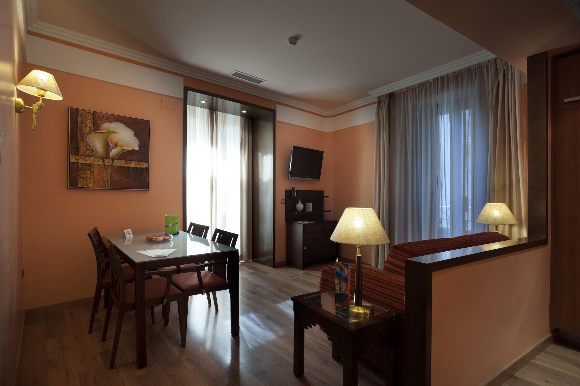 Suites Gran Via 44 Granada Bagian luar foto