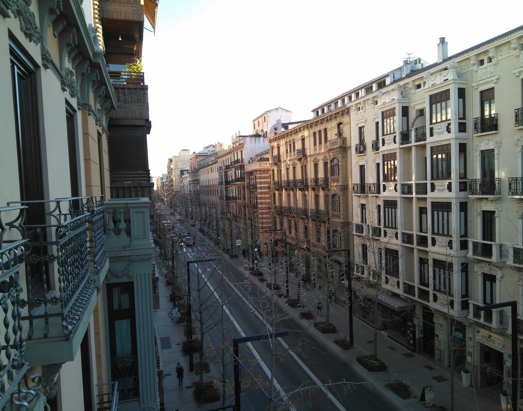 Suites Gran Via 44 Granada Bagian luar foto
