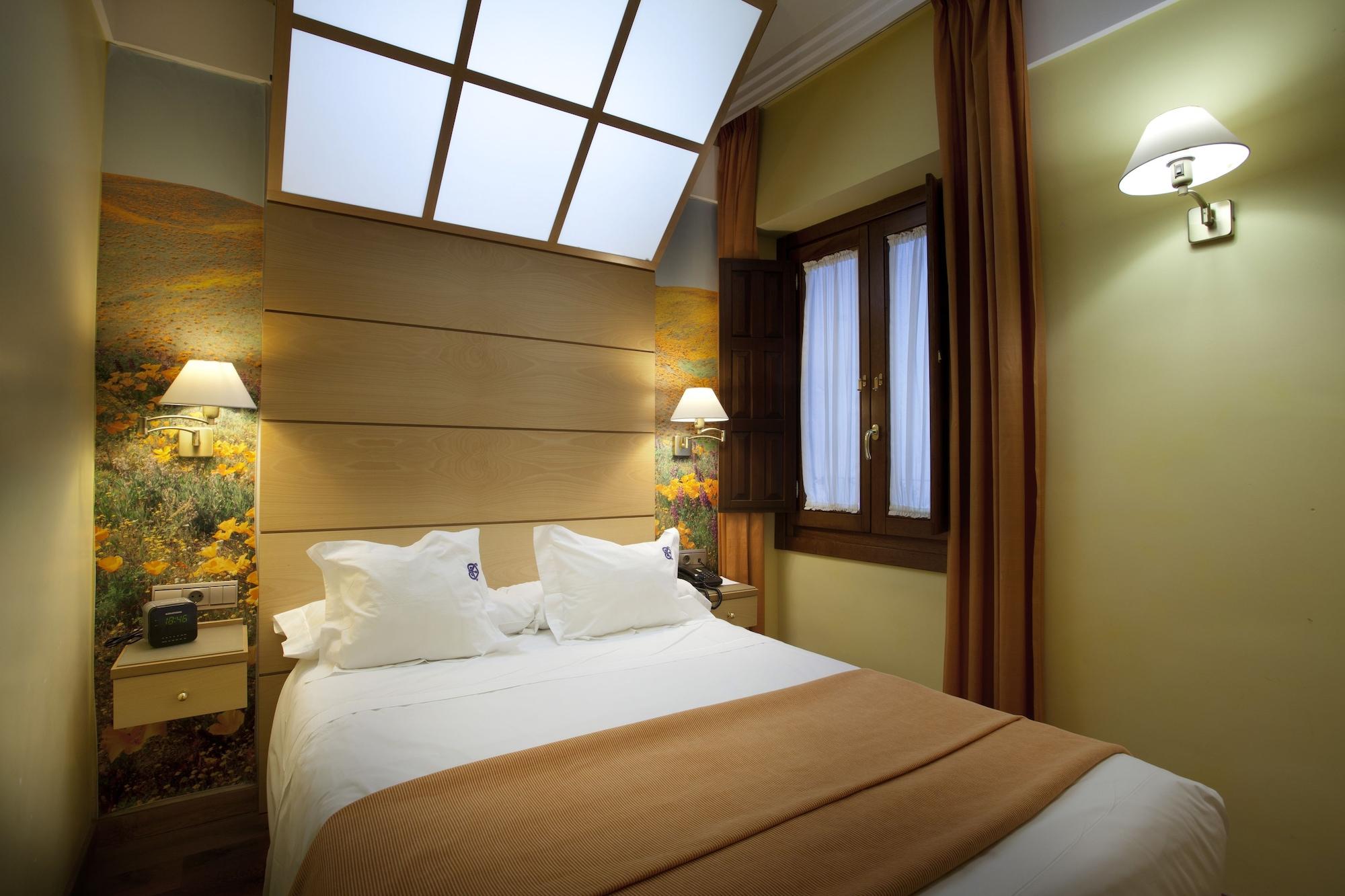 Suites Gran Via 44 Granada Bagian luar foto