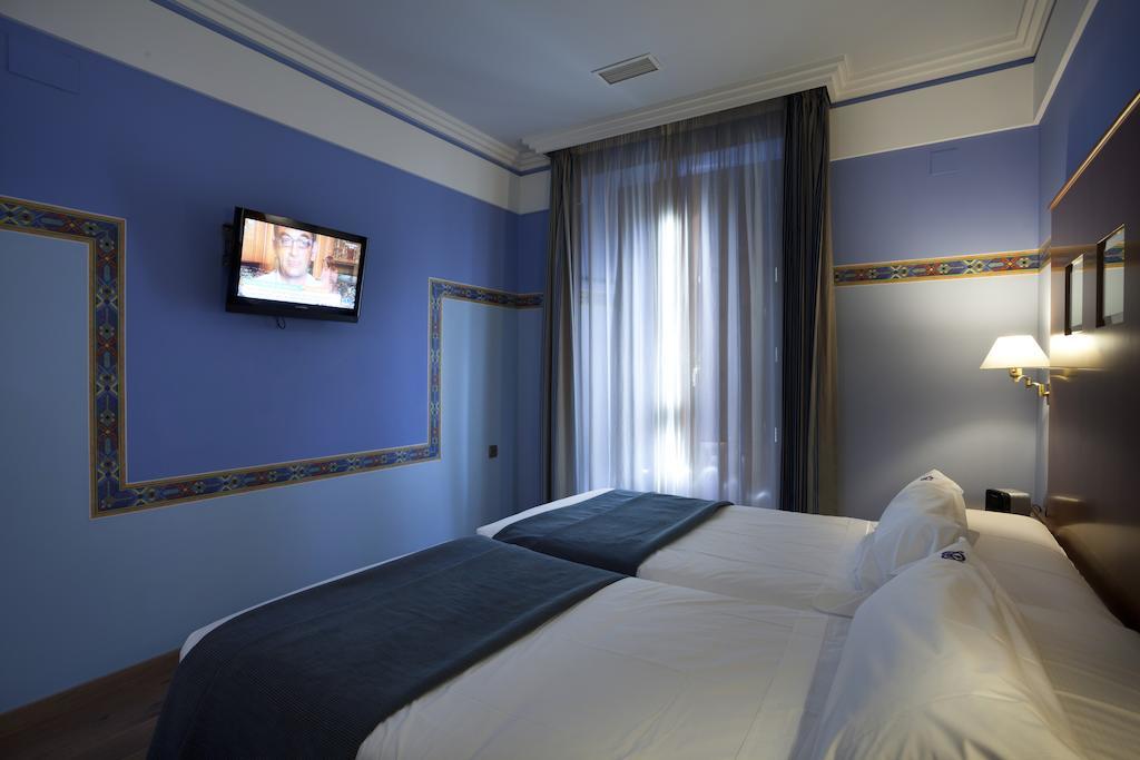 Suites Gran Via 44 Granada Bagian luar foto