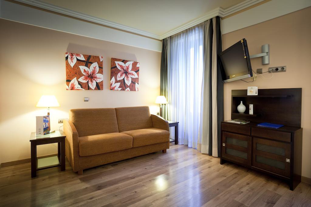 Suites Gran Via 44 Granada Bagian luar foto